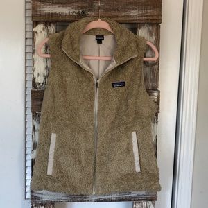 Patagonia furry vest tan